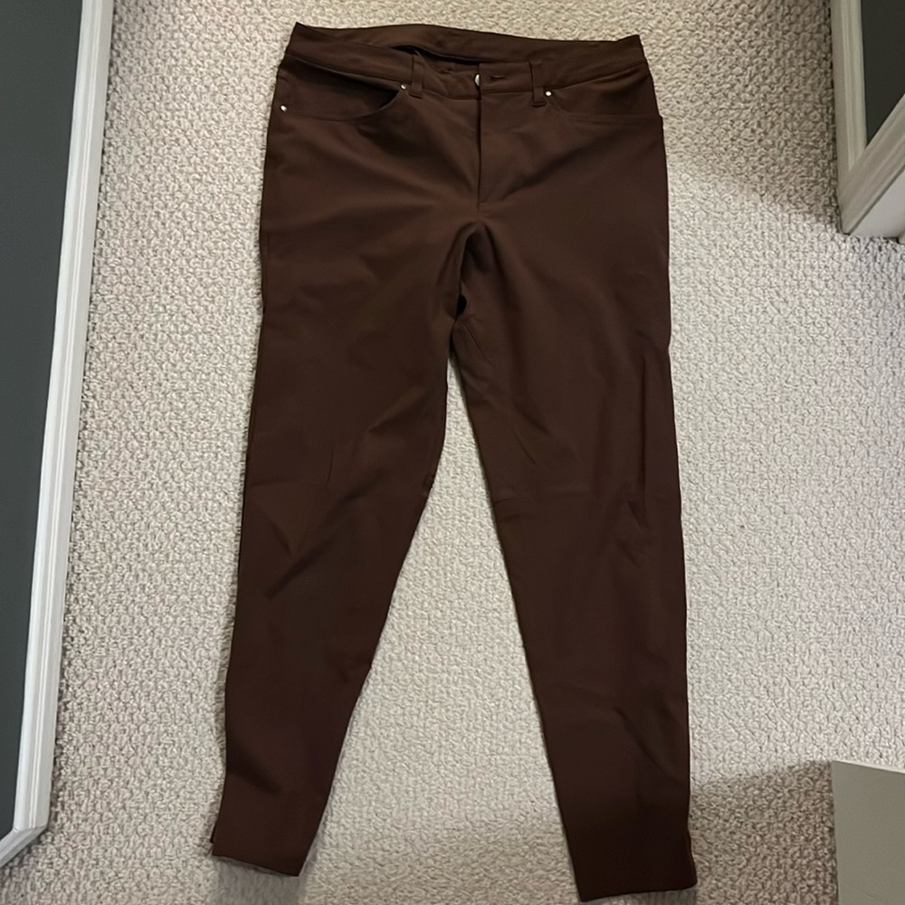 Lululemon sz 32x30 abc slim pant in brown